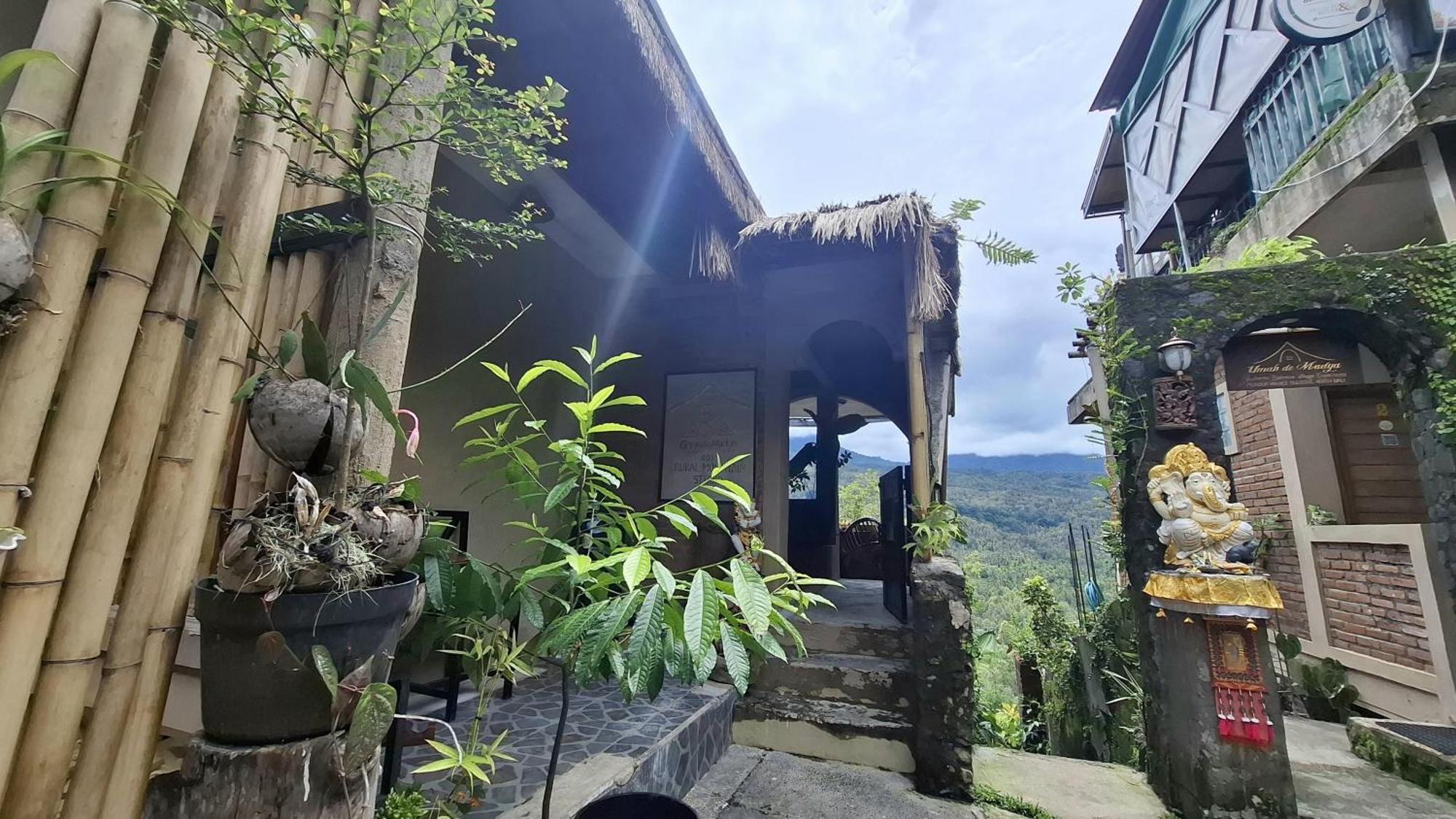 Umah De Madya & Rooftop De Madya Munduk Екстериор снимка